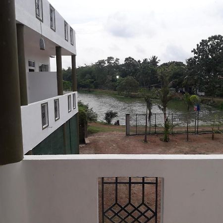 Kanora Lake Resort Maharagama Exterior photo